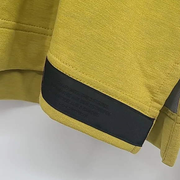 NWT Adidas mens quarter zip training sweatshirt XS pulse olive Men